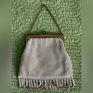 VINTAGE WHITING & DAVIS CREAM/GOLD BEADED ALUMESH EVENING BAG CLUTCH - USA
